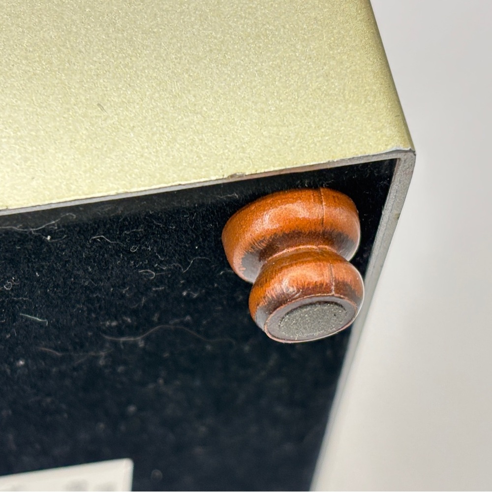 Beautiful Mother-themed Jewelry/Music Box with Swappable Picture Frame - Picture 12 of 13